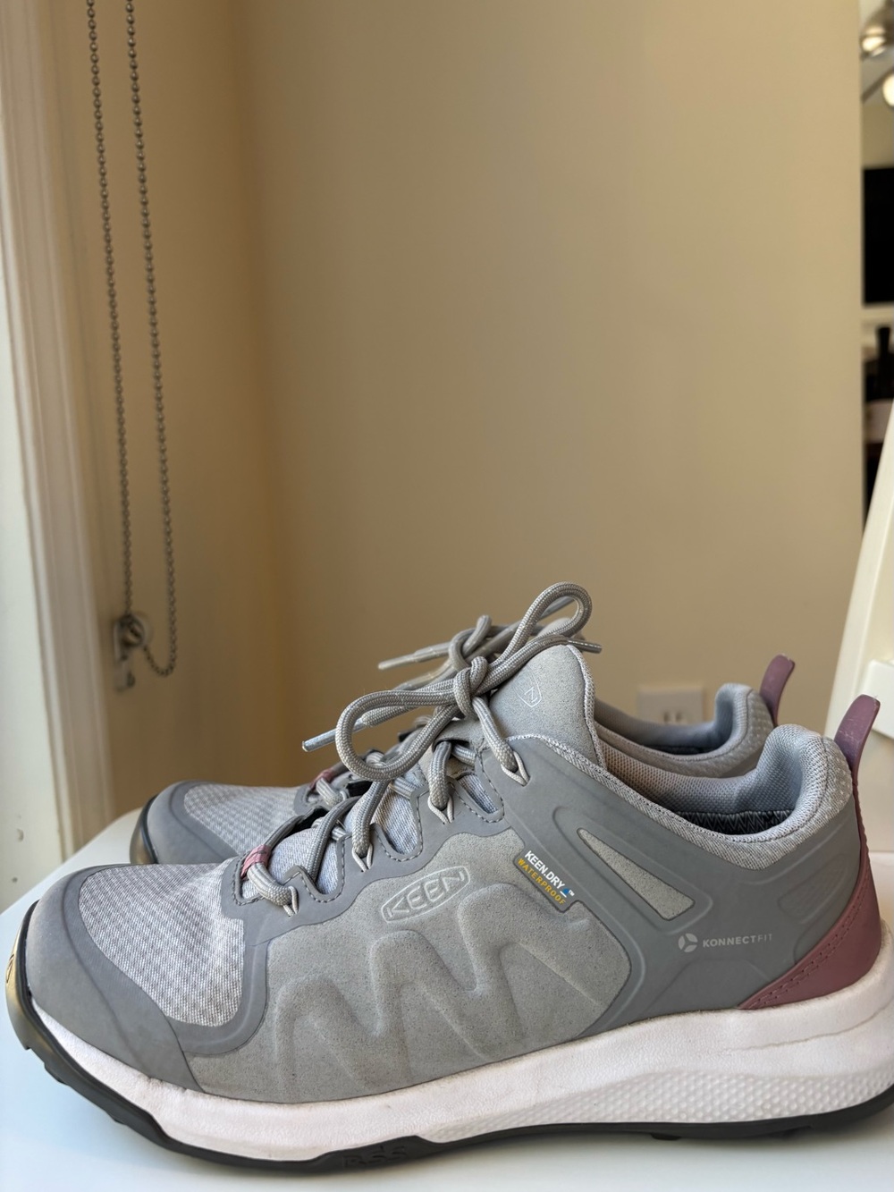 Keen Women’s Hiking shoes, size 8W